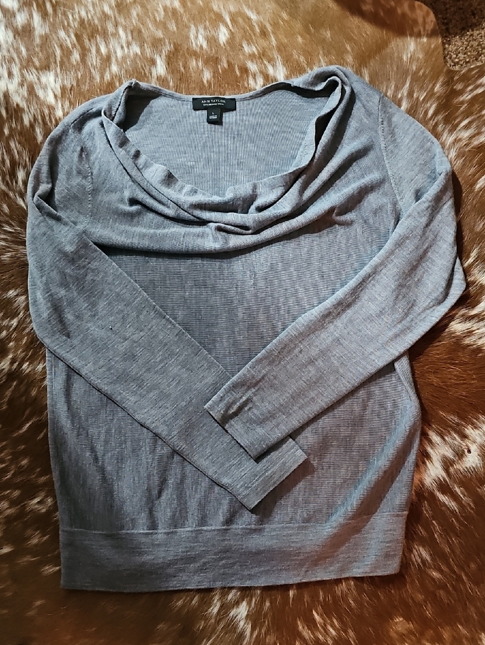 Ann Taylor 100 % Merino Wool Light Gray Cowl Neck Sweater